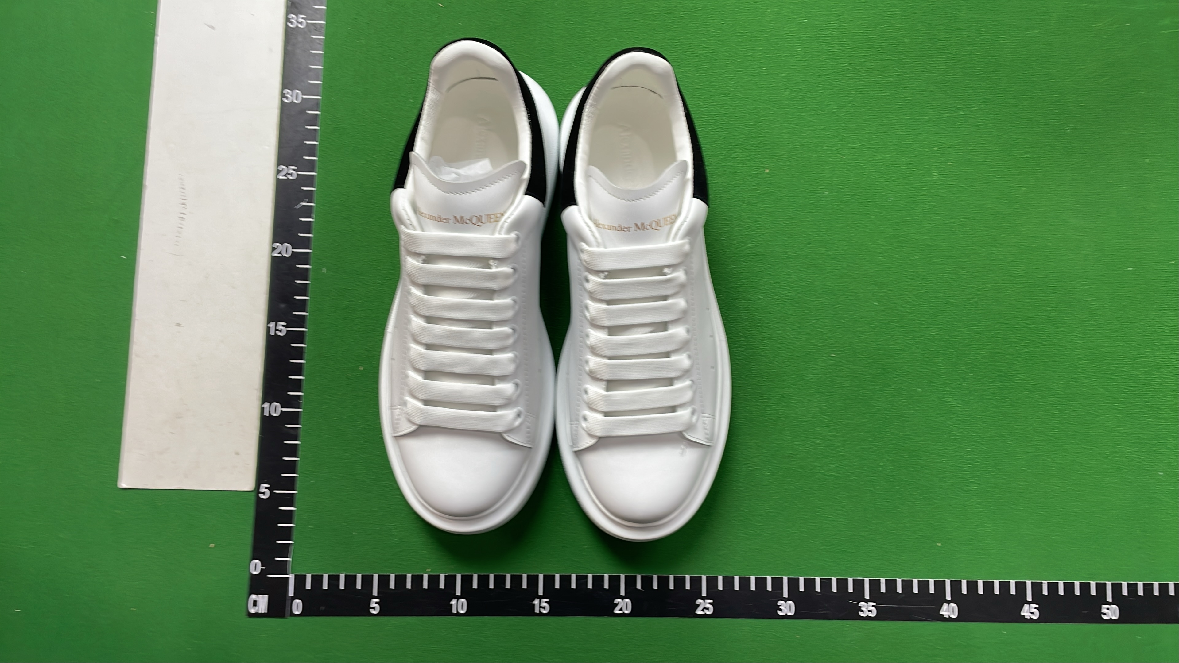 Sneakers — #4618 8
