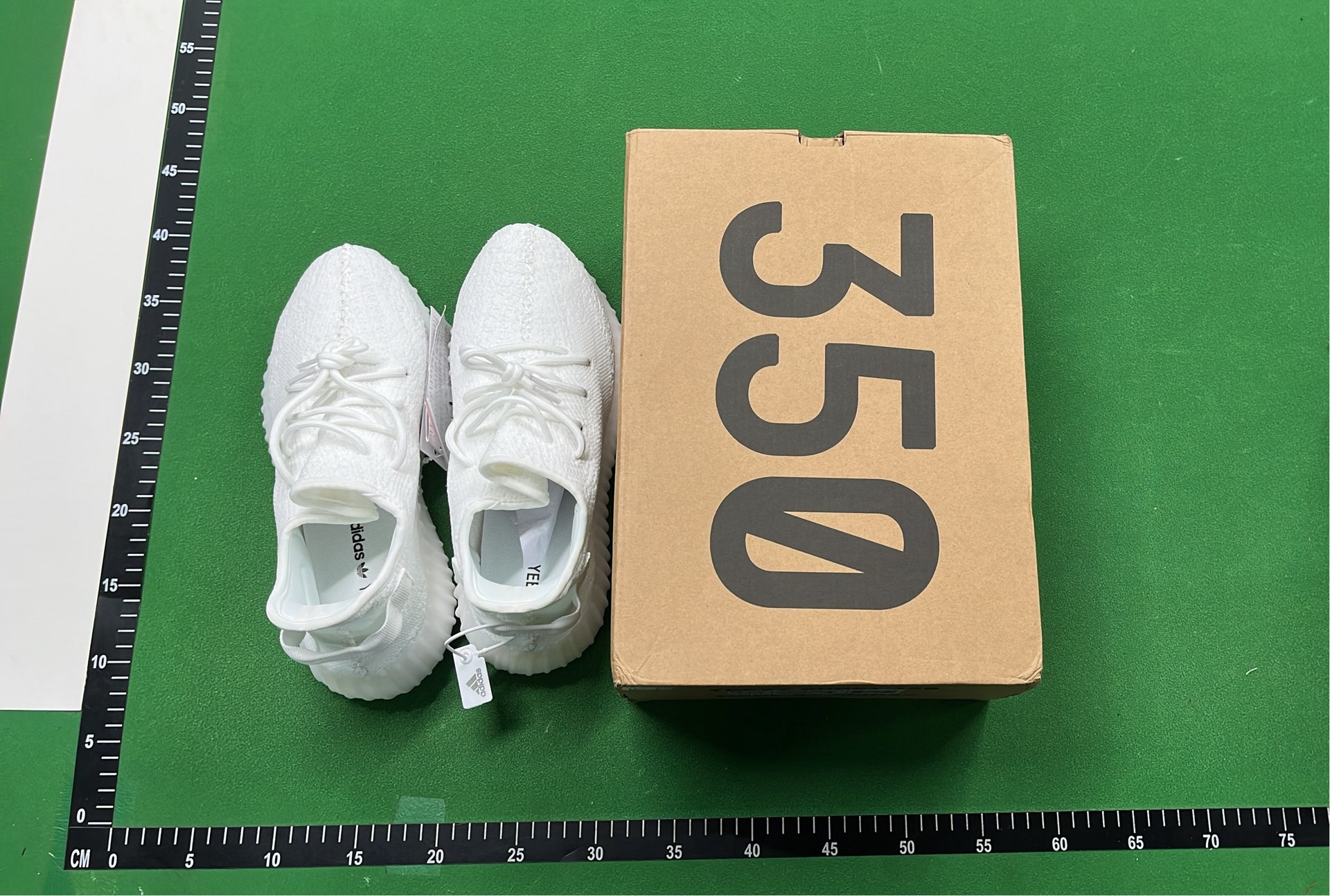 Y**zy V2 — Shoes — #4624 3