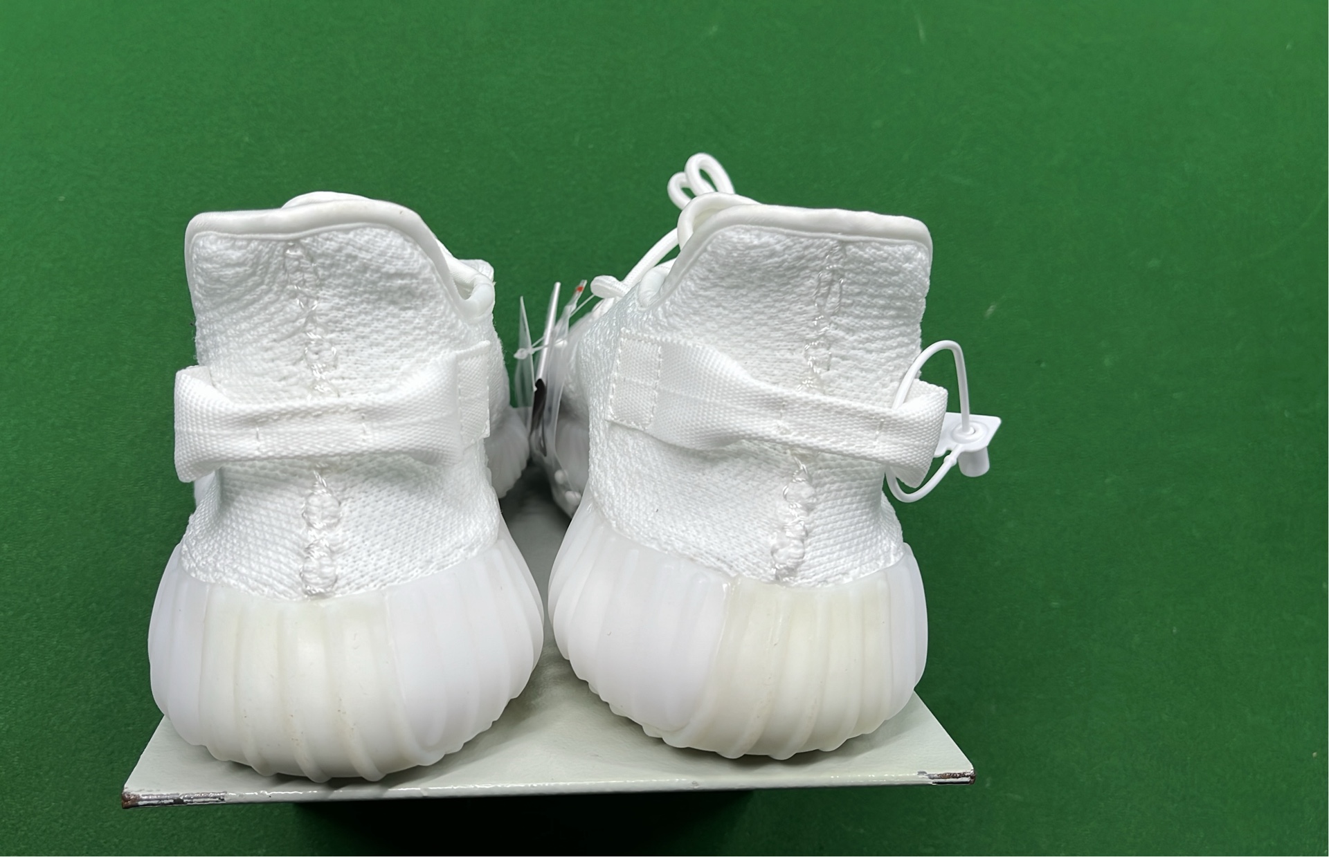 Y**zy V2 — Shoes — #4624 5