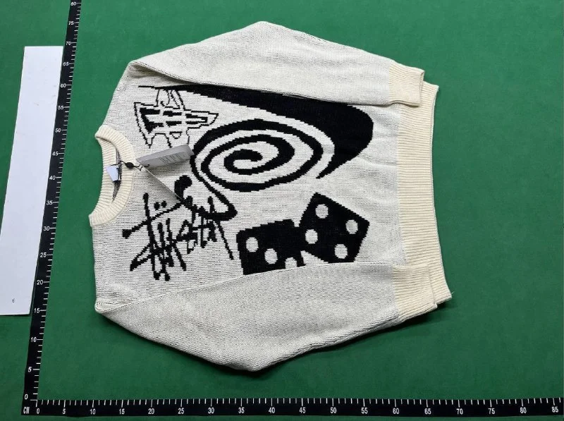 Stu*sy hooded sweatshirt 7