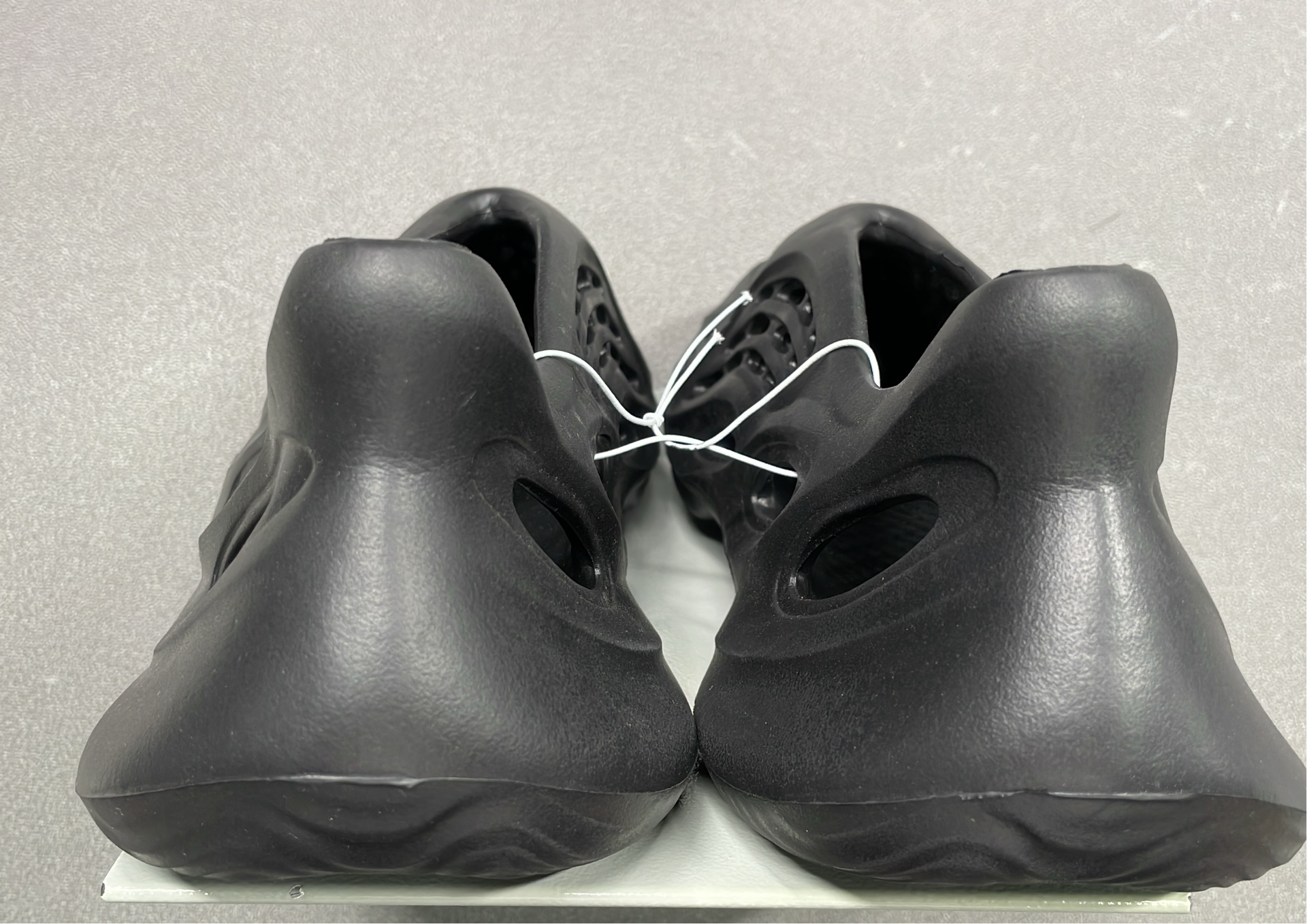 Y**zy Foam RNNR — Shoes — #4637 5