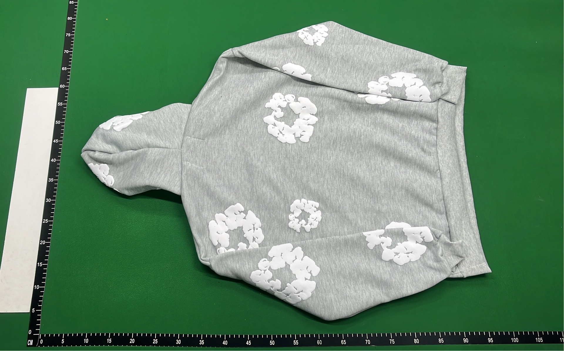Loose-Fit Printed Puff-Print Sweatshirt 5
