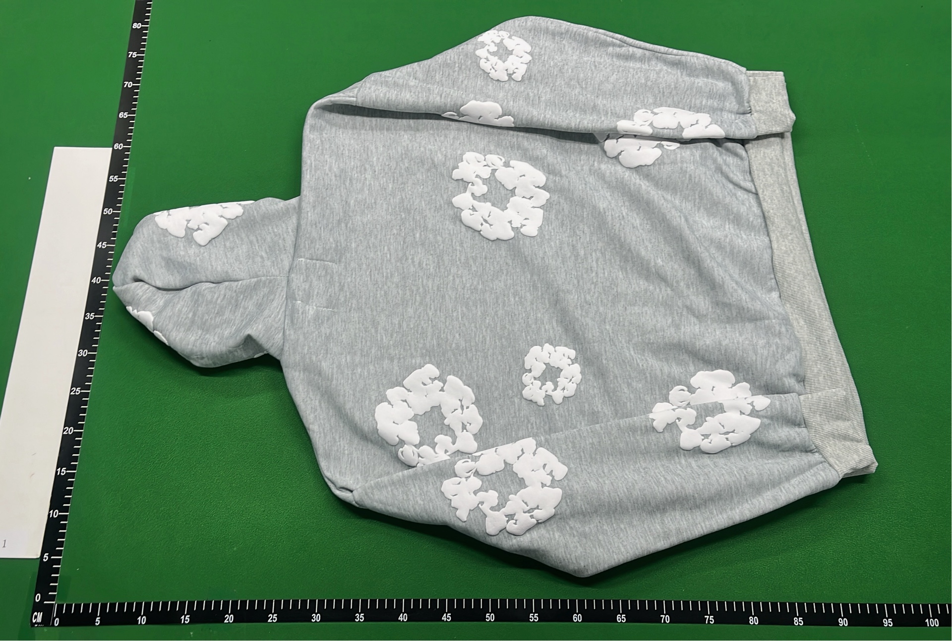 Loose-Fit Printed Puff-Print Sweatshirt 9