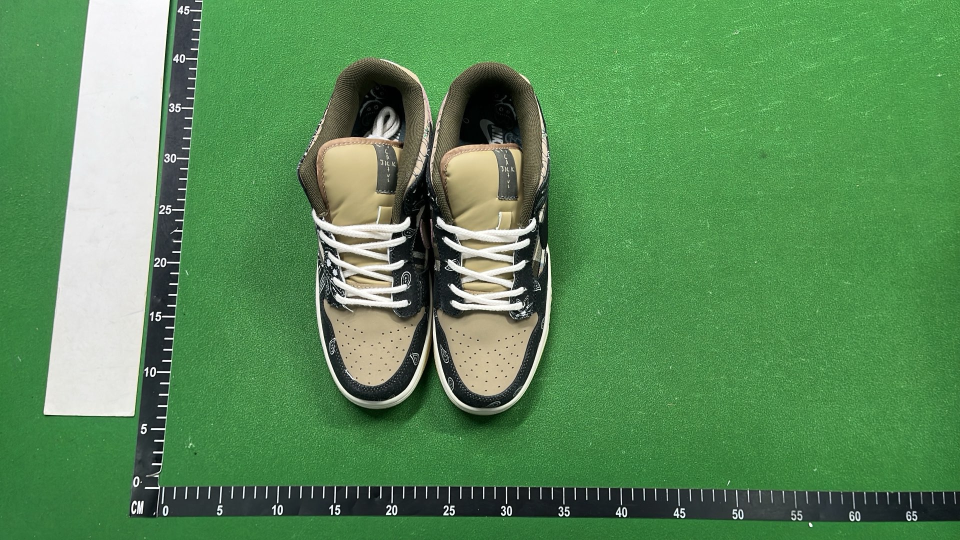 M Low Casual sneakers 8