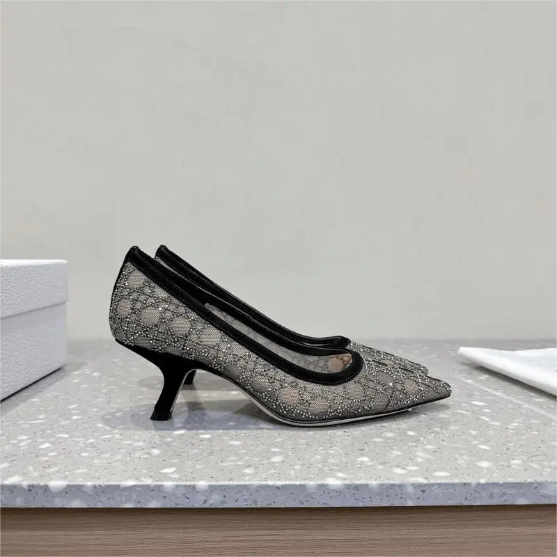 Shoes — Item 4707 2