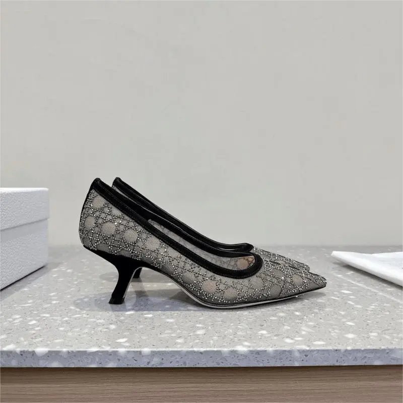 Shoes — Item 4707