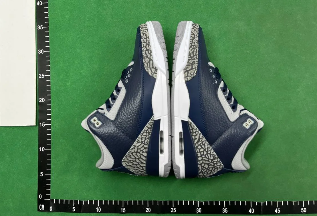 Sneakers — HK77 5
