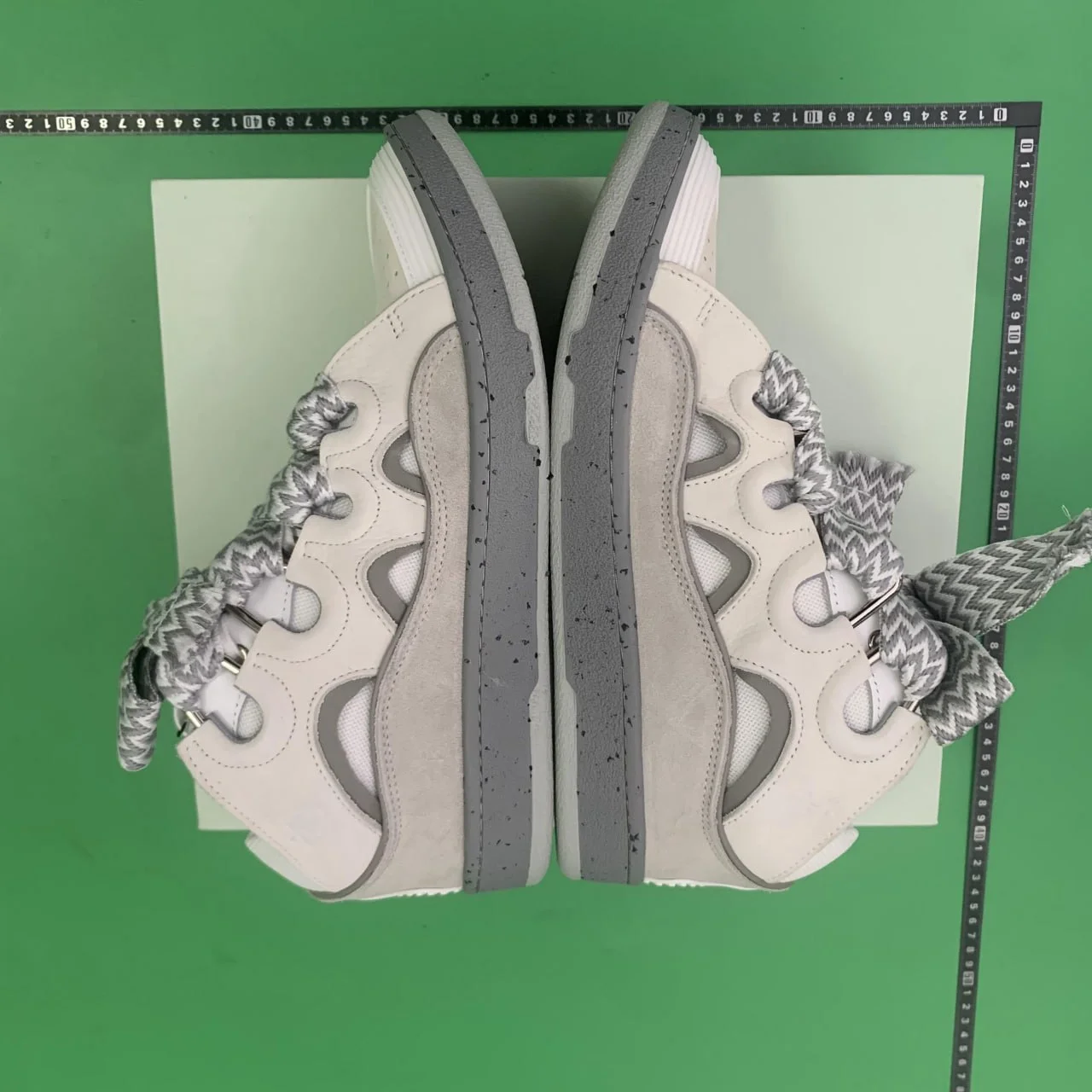 Sneakers — XH12 6