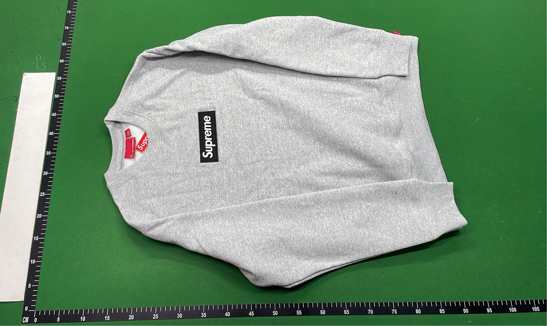 Sweatshirt — P-00667 8