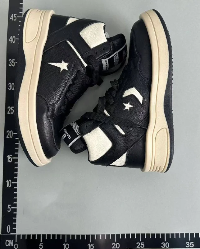 Shoes — Item 4772 4
