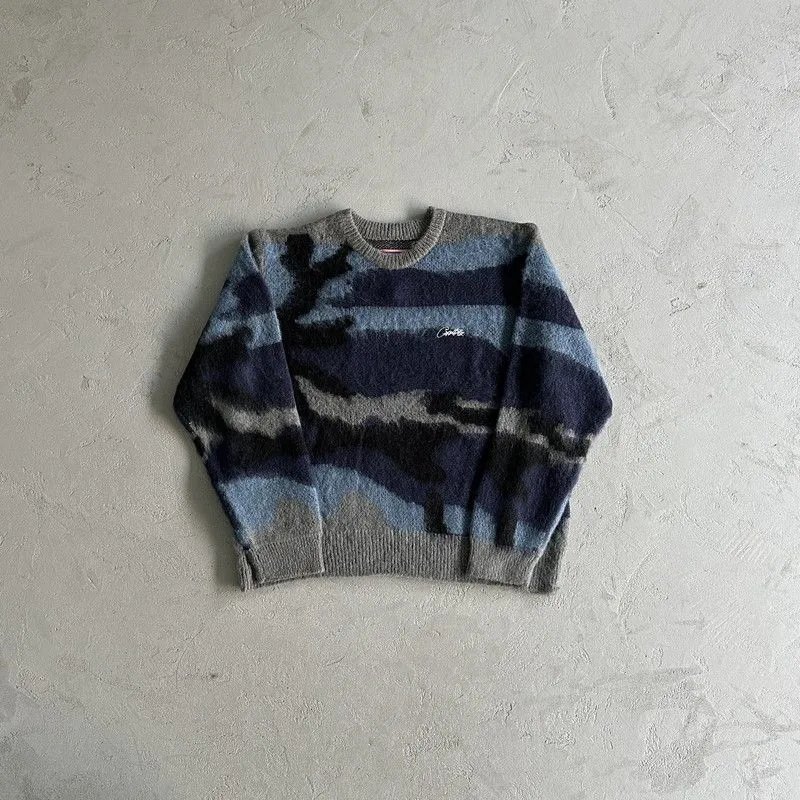 Knitwear — em