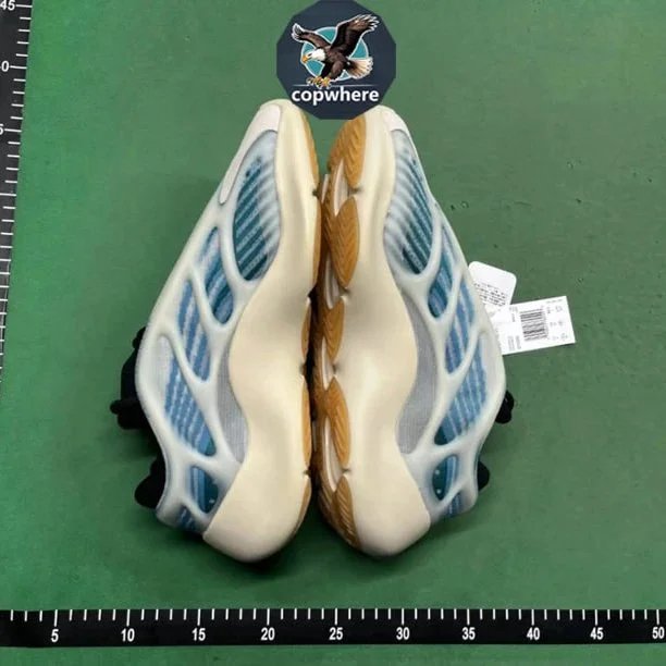 Y**zy Boost 70* — Shoes