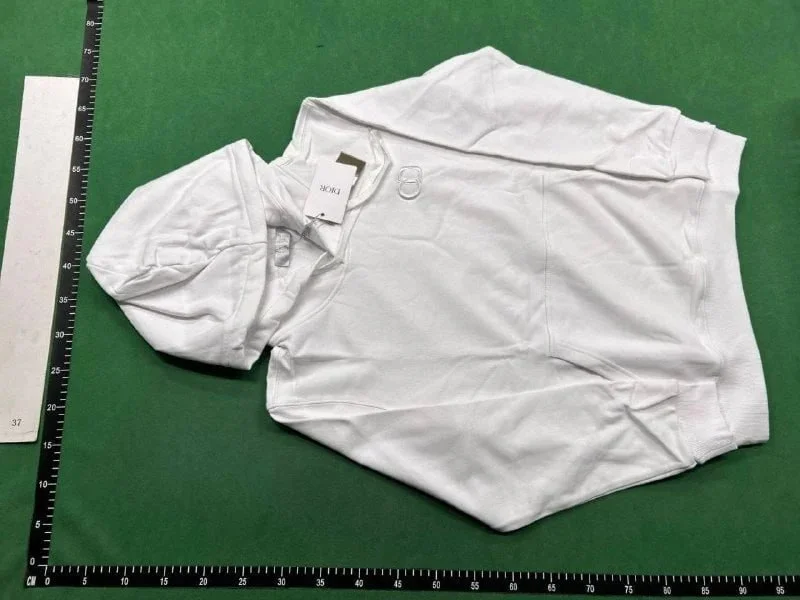 Sweatshirt — DR 4