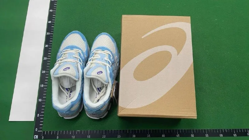 Sneakers — #5052 3