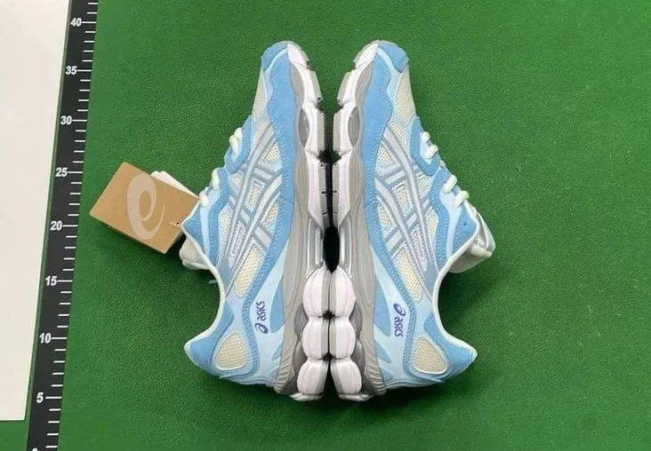 Sneakers — #5052 5
