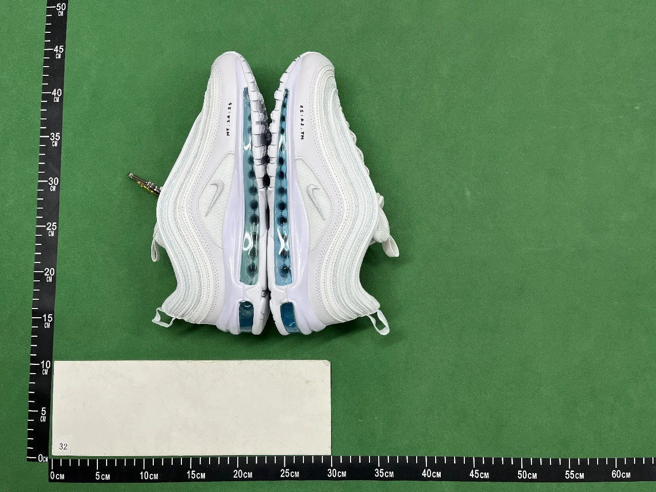 Unisex Sneakers — TU66 3