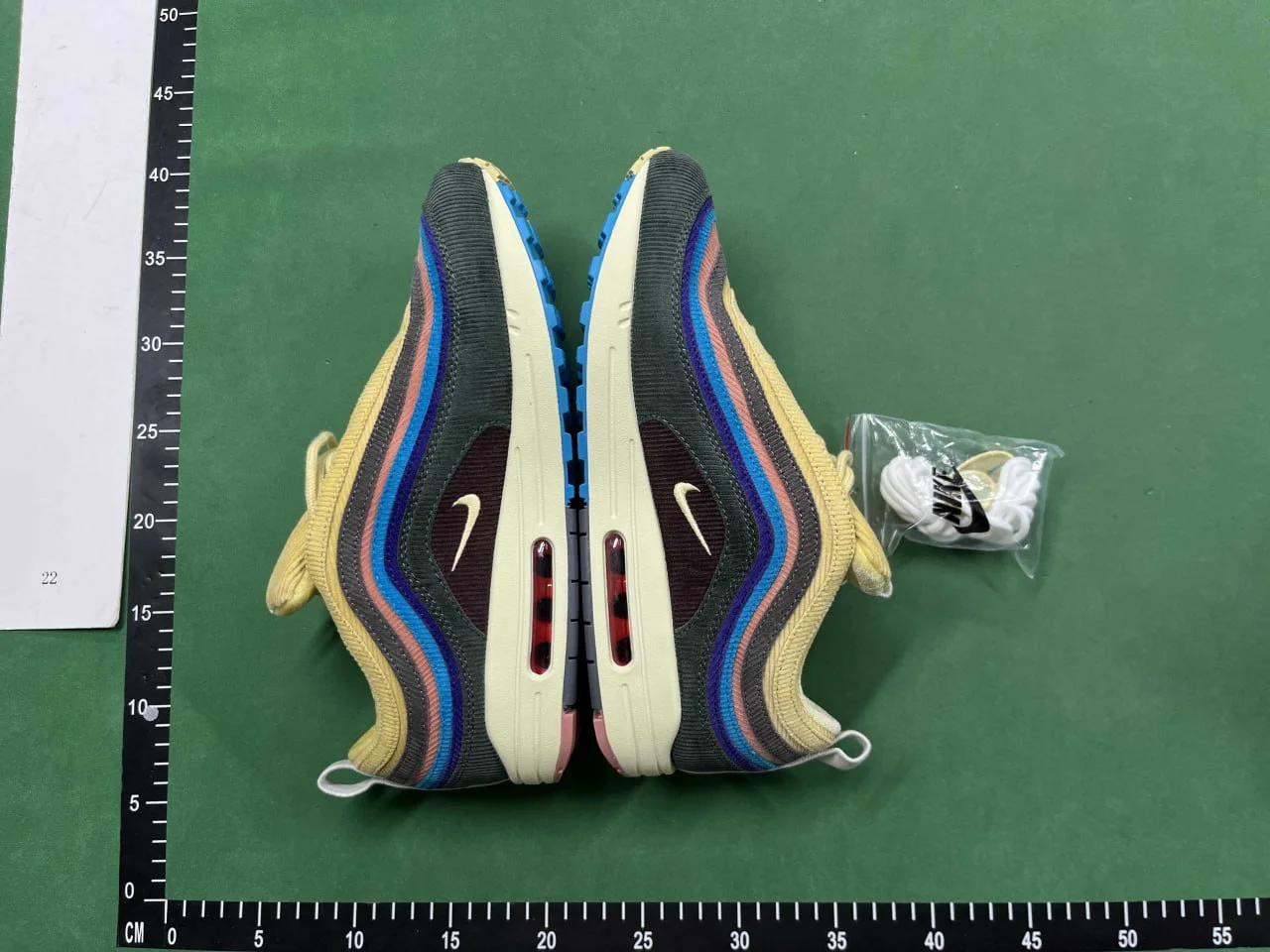Unisex Sneakers — TU66 4