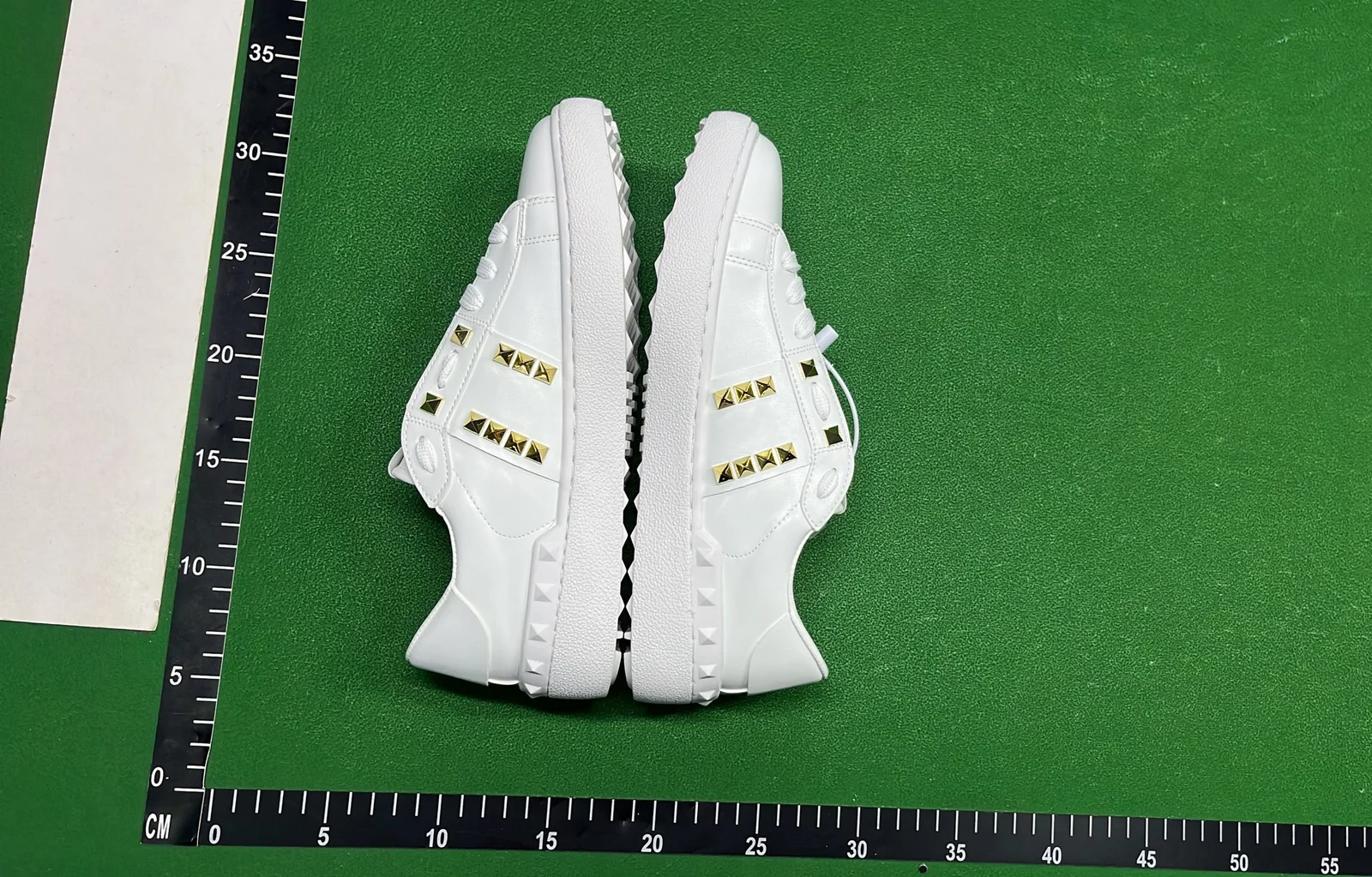 Unisex Sneakers — V* 5