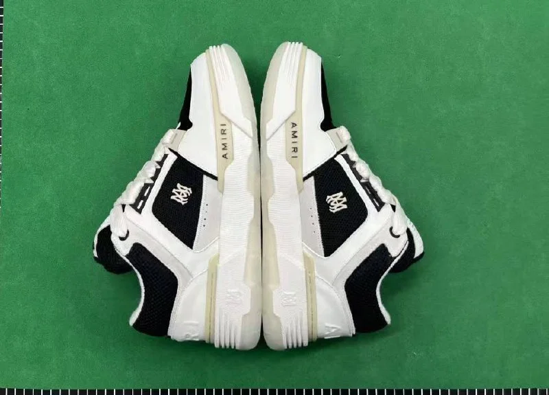 Sneakers — HB12 6