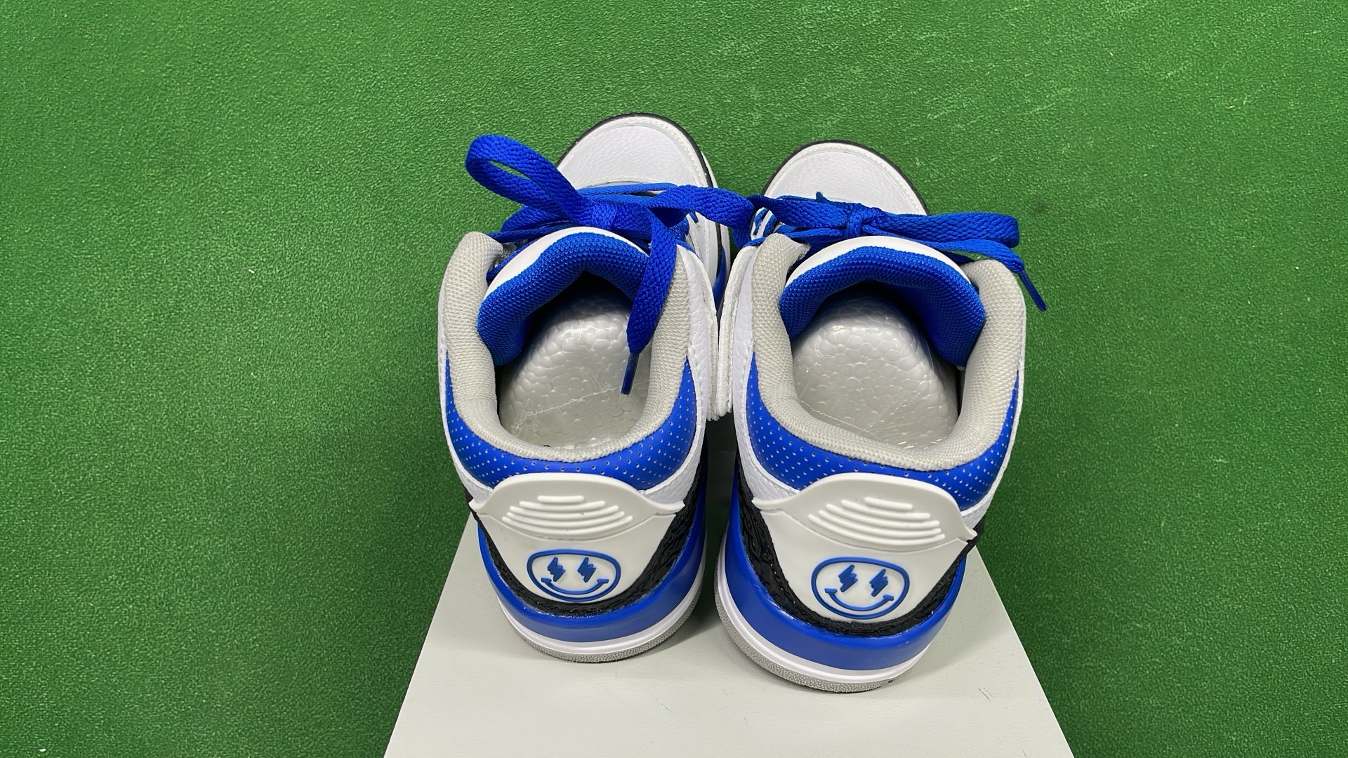 Kids' Shoes 11