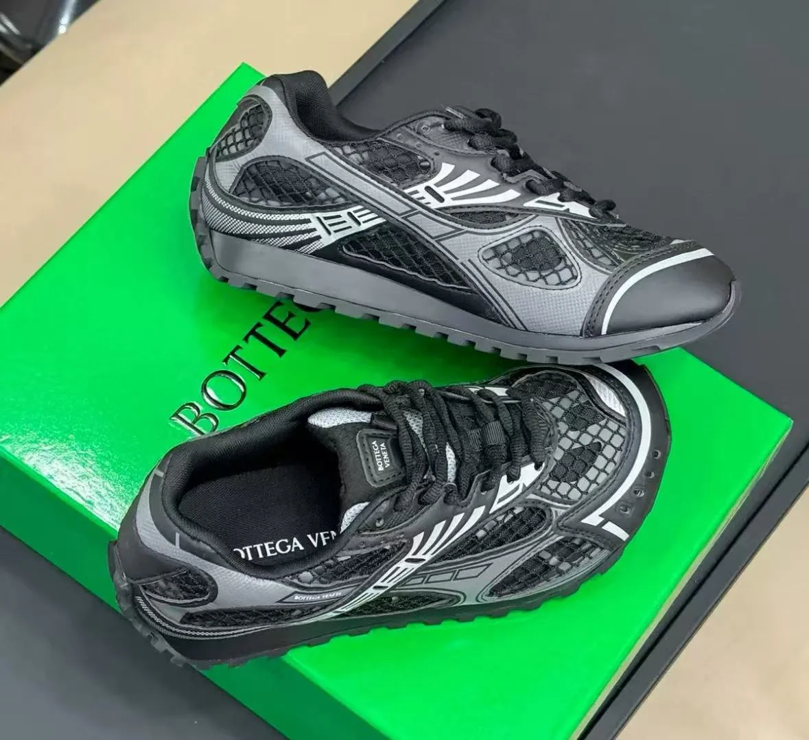 Unisex Shoes — DBD 4