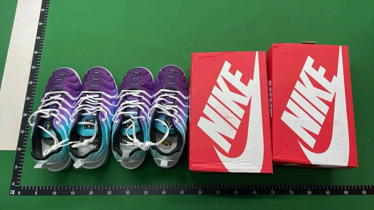 Sneakers — #5111 3