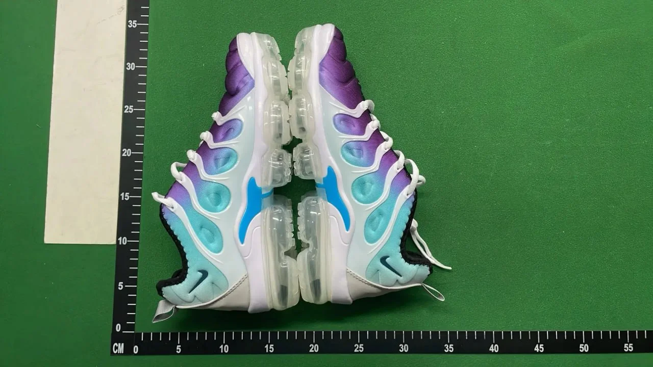 Sneakers — #5111 5