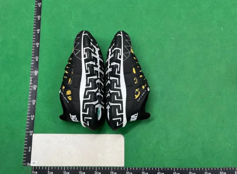 Sneakers — QZ18 4