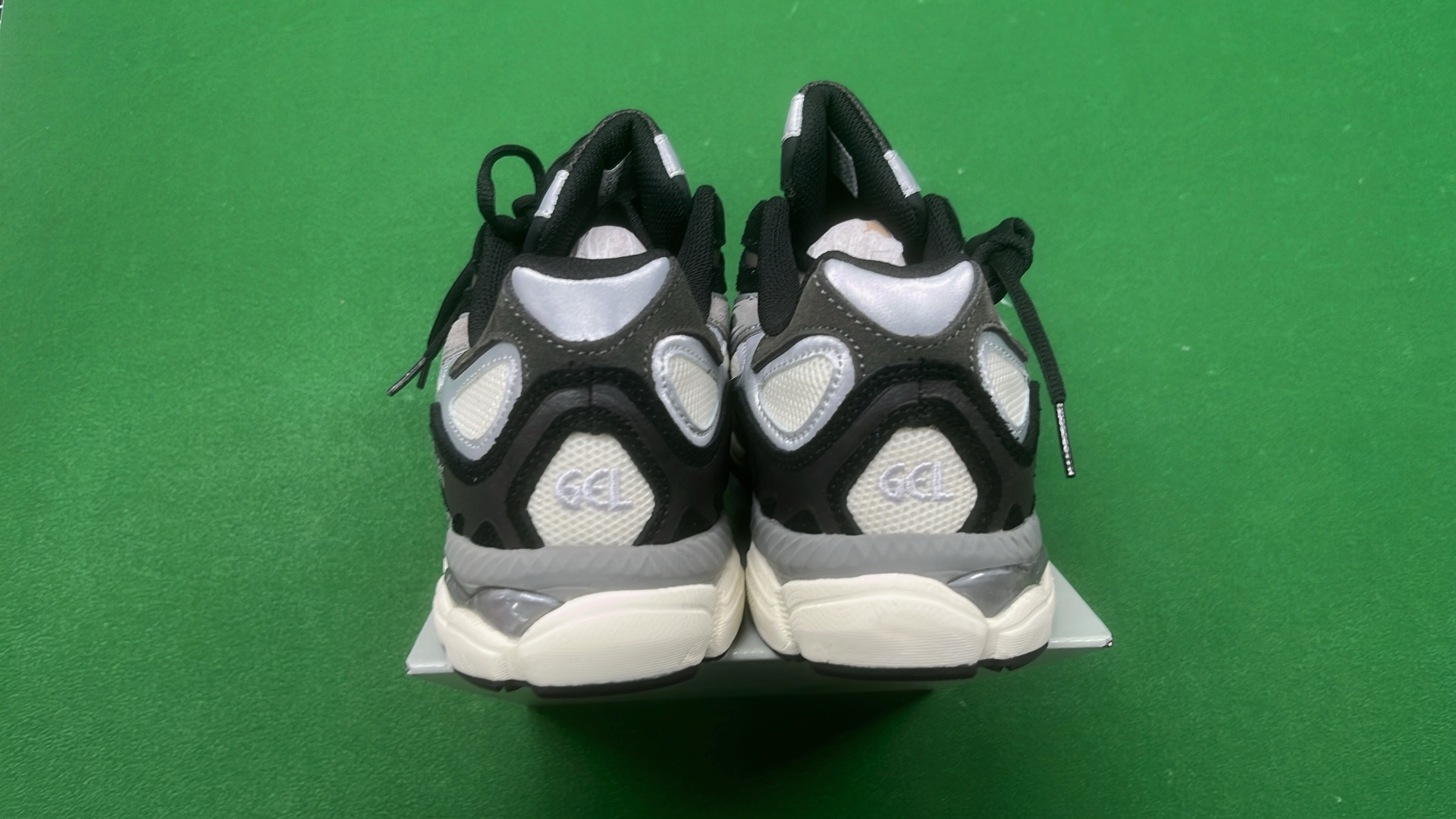 Casual shoes 90 11
