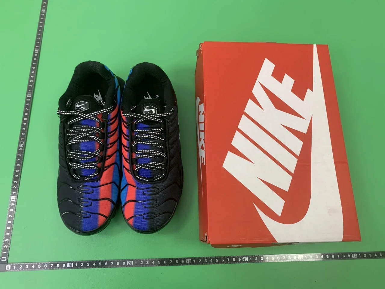 Shoes — Max / Plus 7