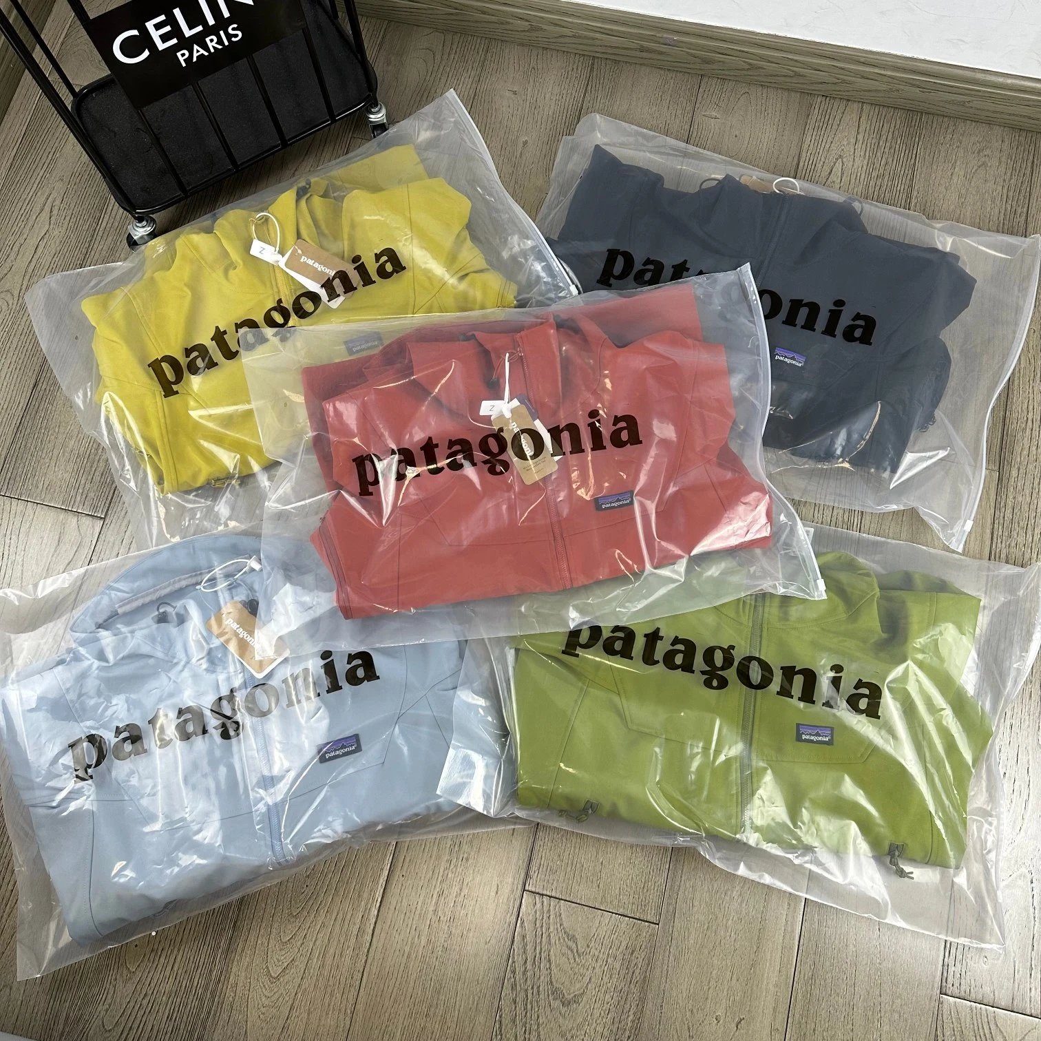 Unisex Hooded Outdoor Jacket — BestQua / pata