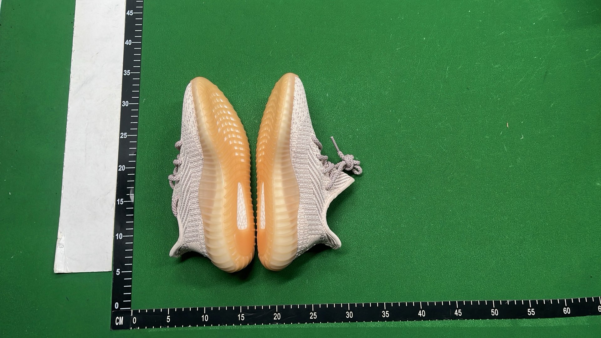 Y**zy V2 — Shoes — #5352 6