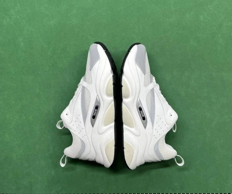 Sneakers — TF25 3