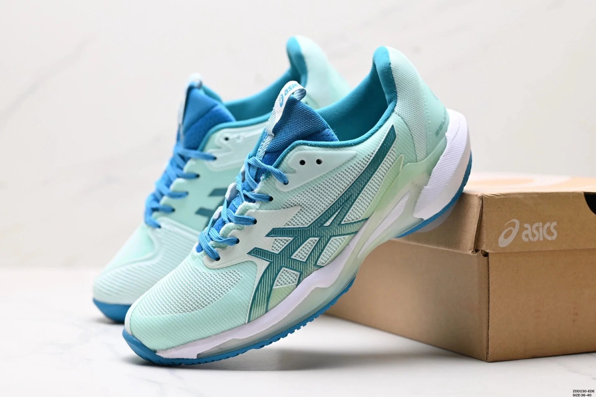Sneakers — CY — #5497
