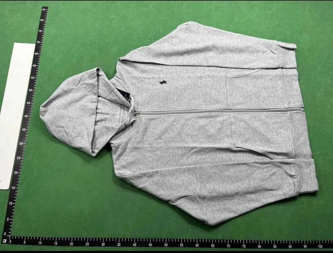 Sweatshirt — Item 5498 4