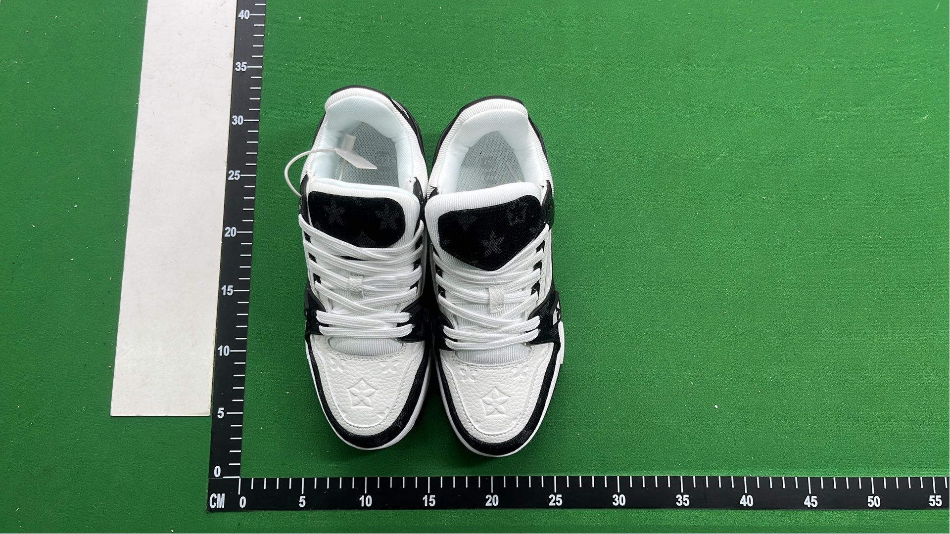Sneakers — CR03 / Traine 8