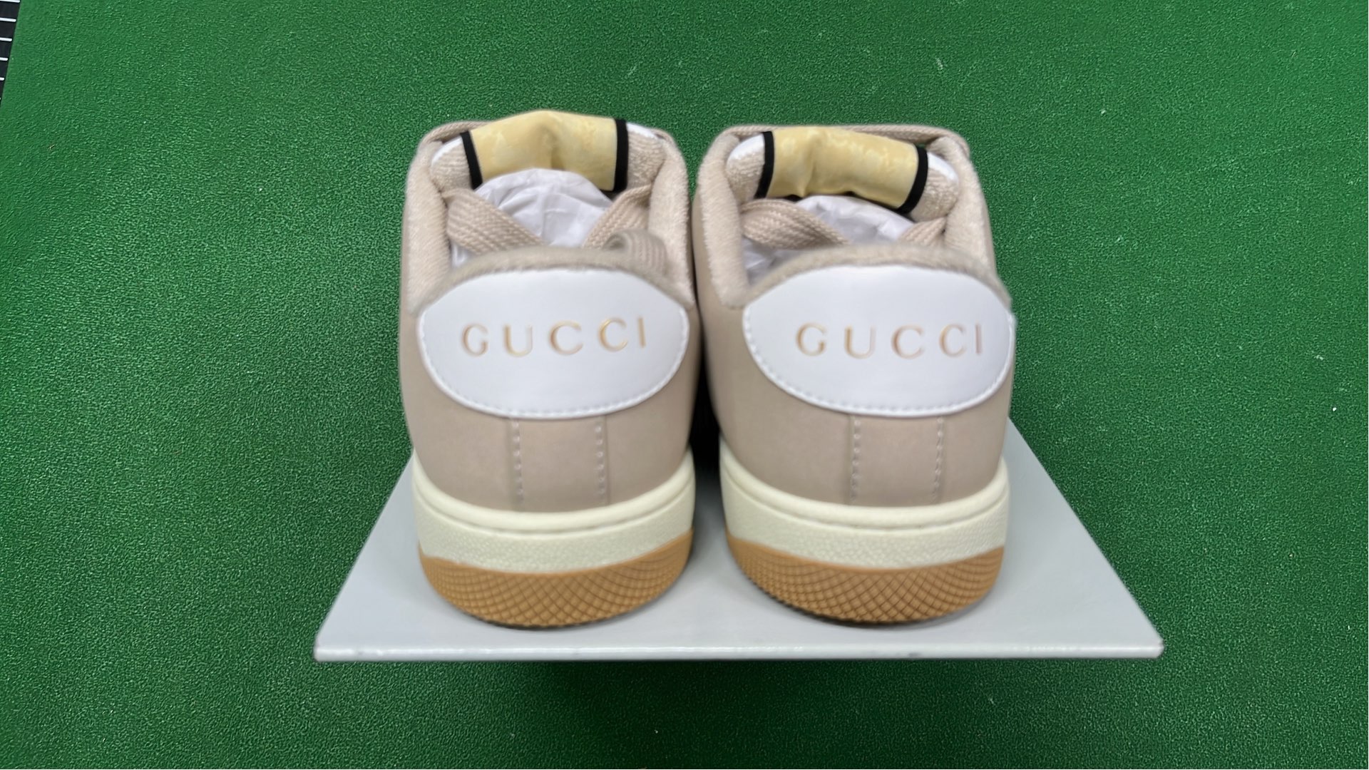 Shoes — Screener — #5516 5
