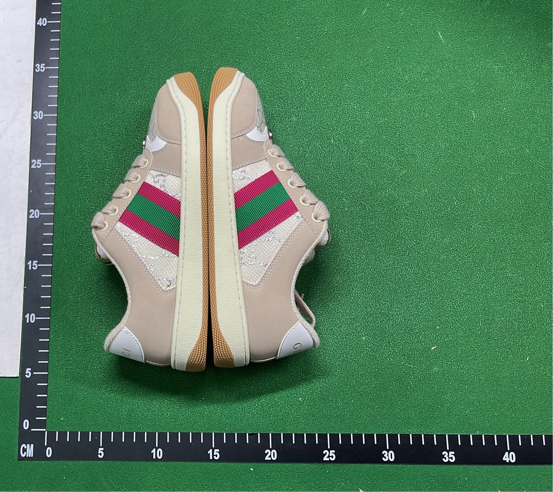 Shoes — Screener — #5516 7