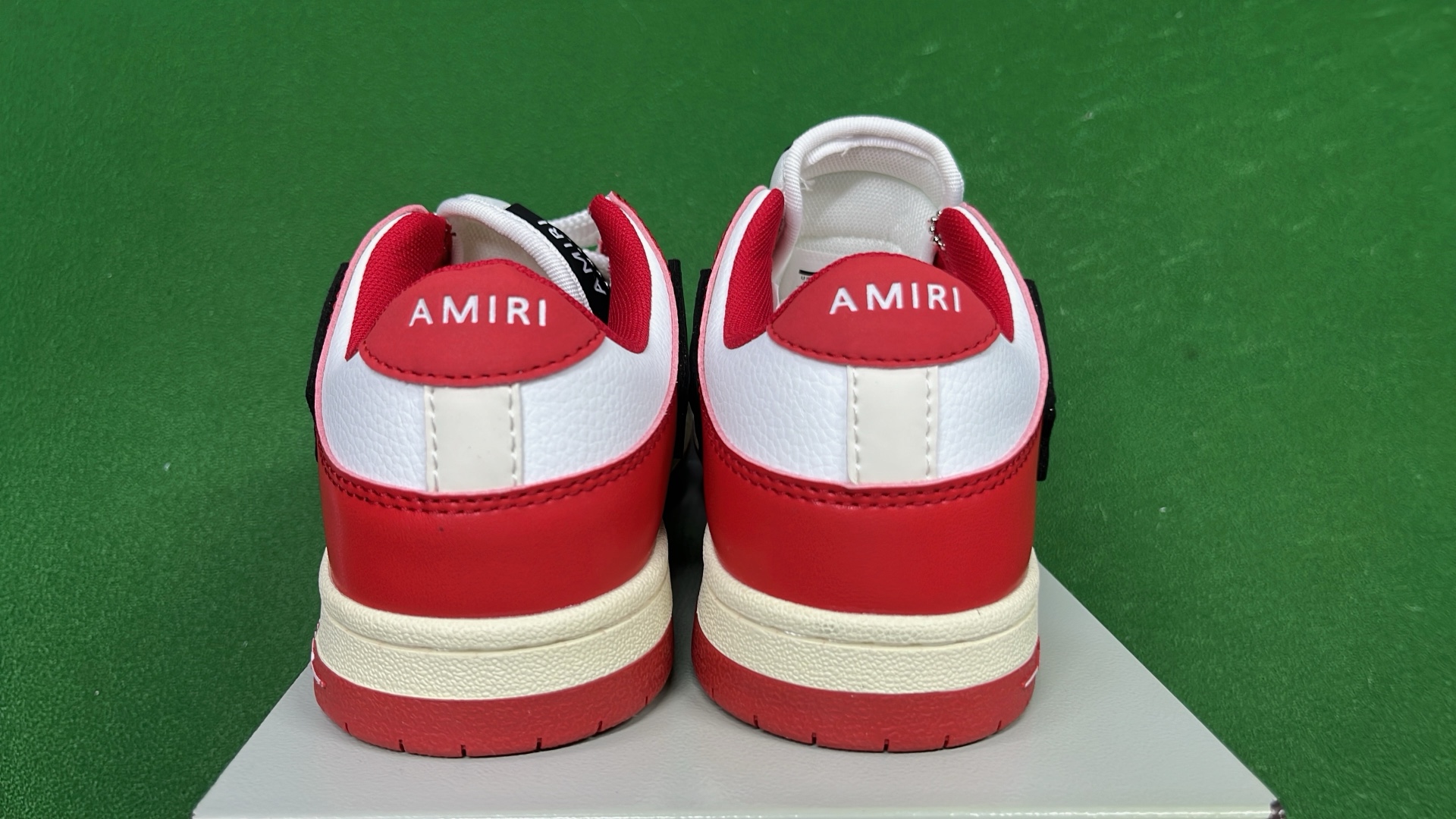 Shoes — Screener — #5516 11