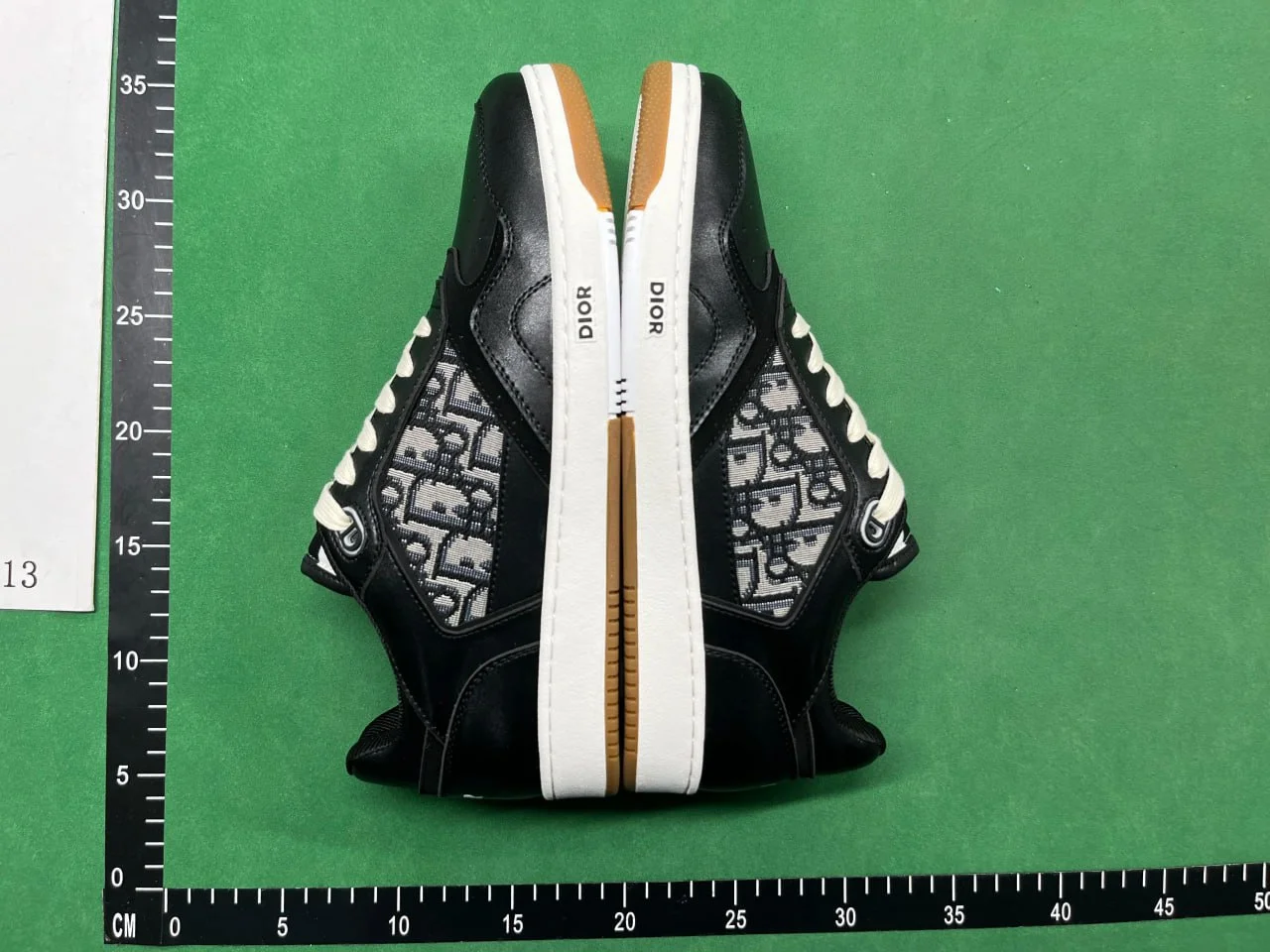 Unisex Shoes — YY08 / pk 3