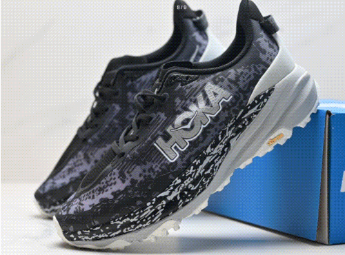 Running Shoes — #5572 2
