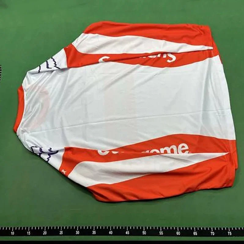 Sweatshirt V142D 4