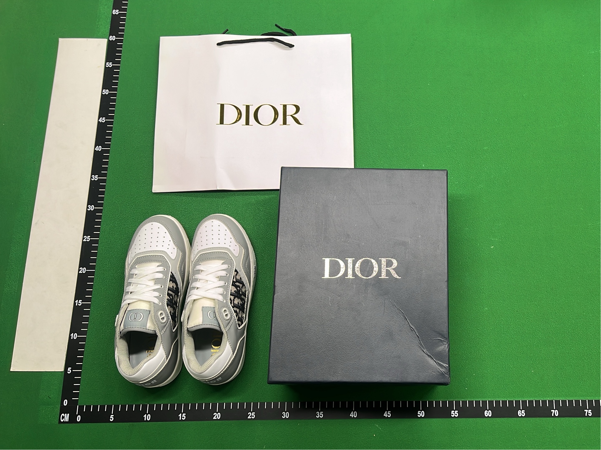 Shoes — Item 5595 3