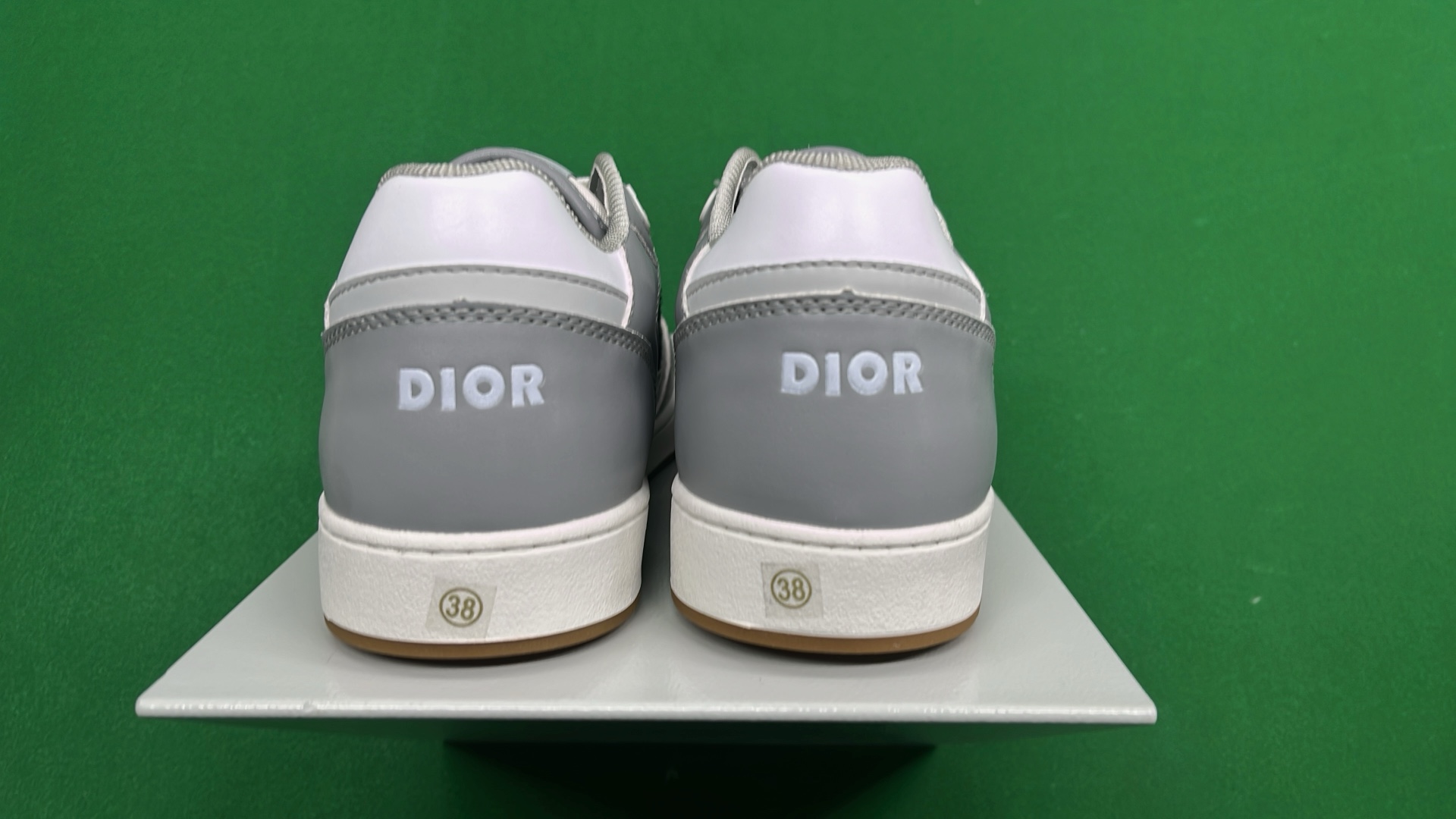 Shoes — Item 5595 5