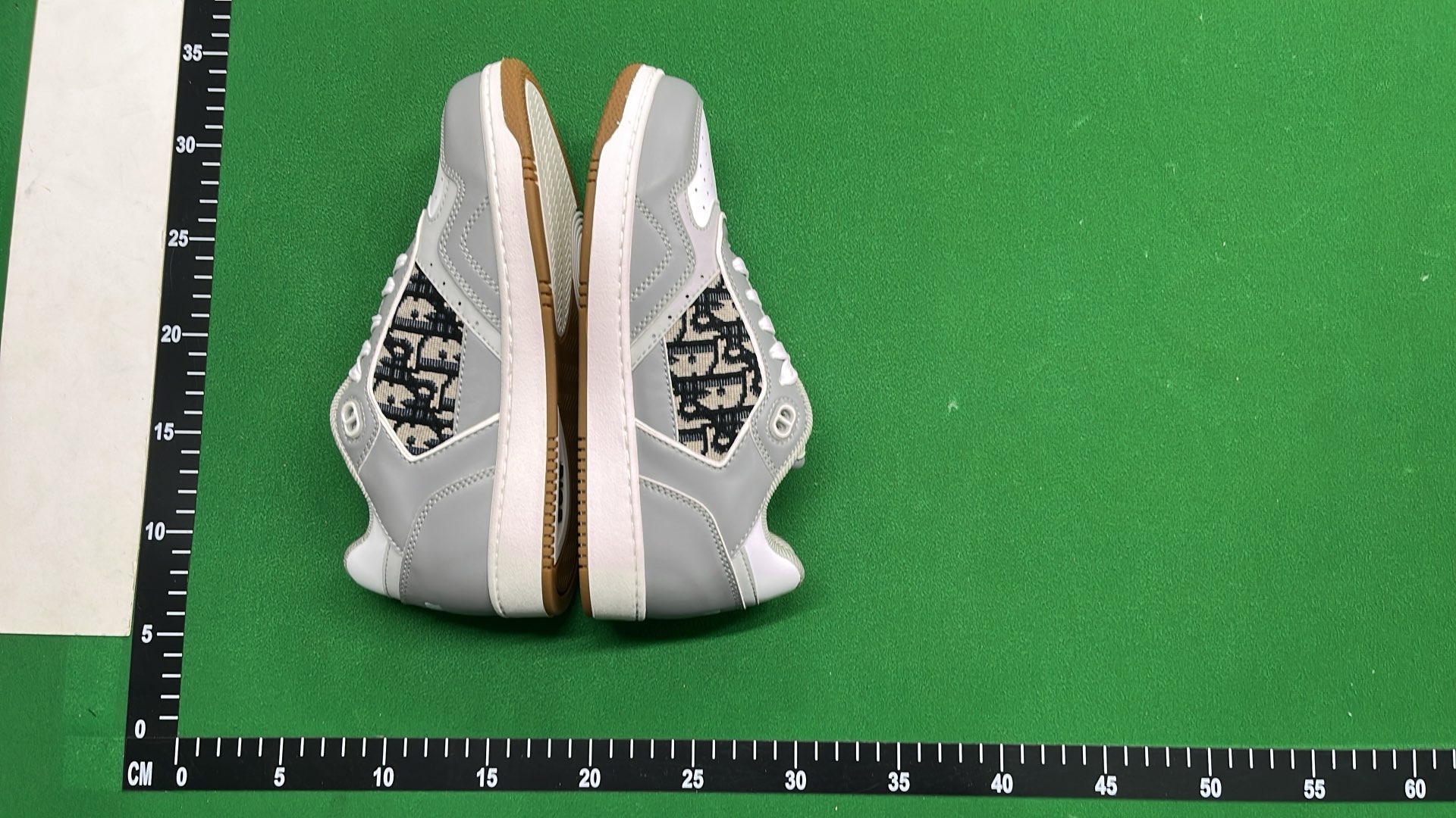 Shoes — Item 5595 6