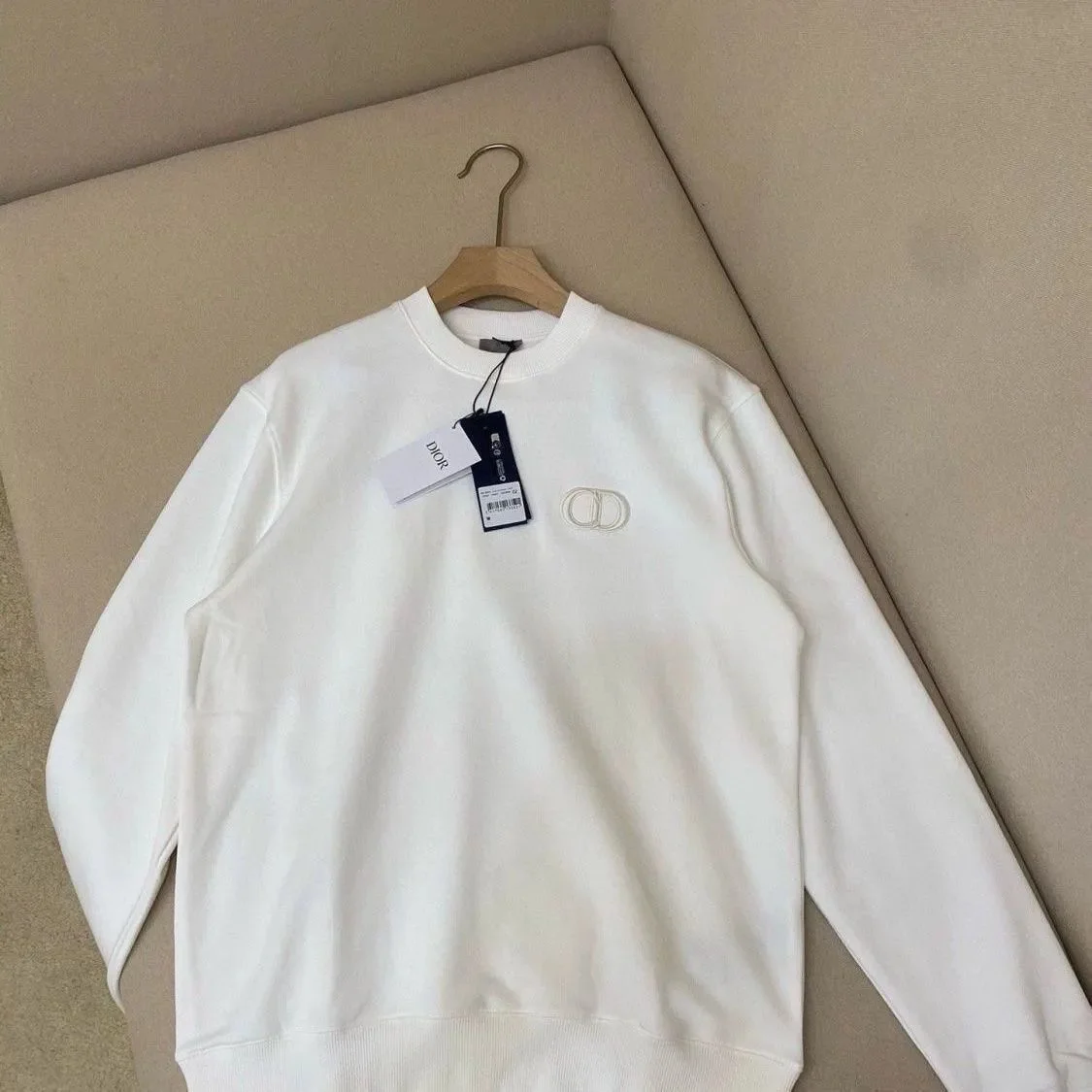 Sweatshirt — #5609 4