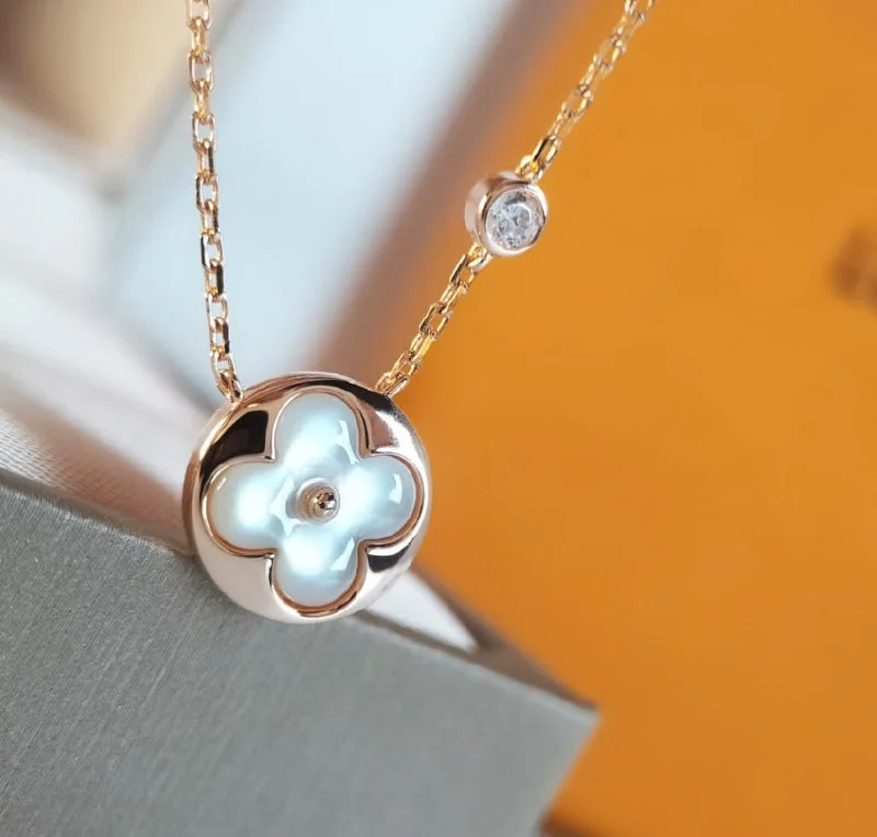 Jewellery — I-1 / L* — #562 4