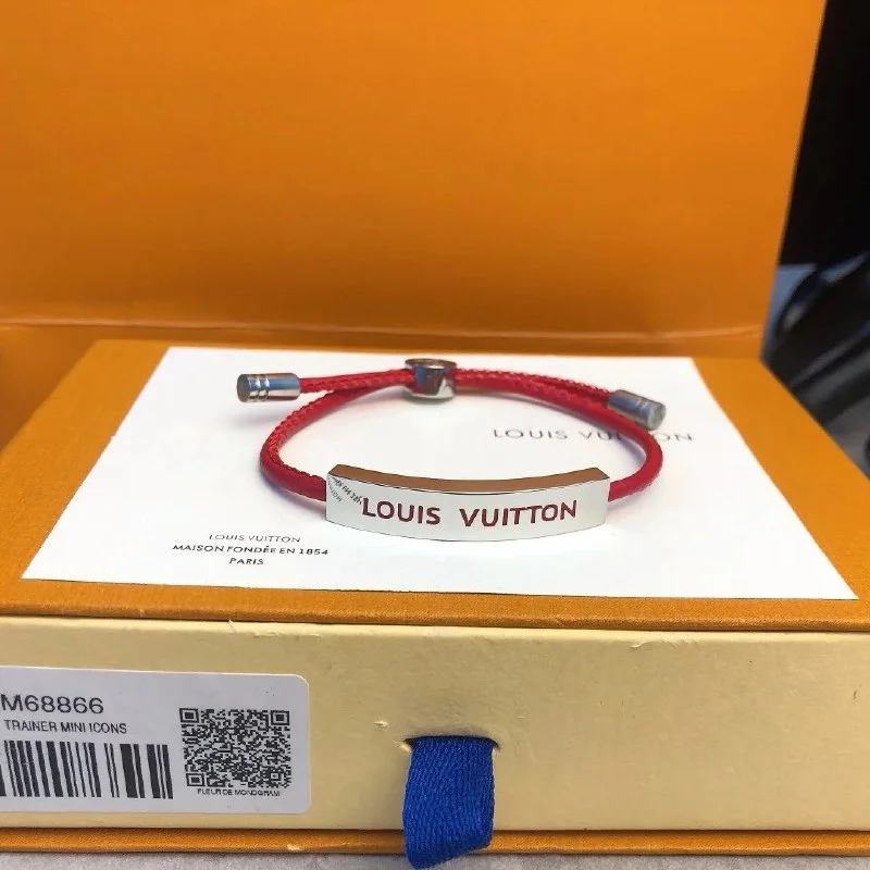 Jewellery — I-1 / L* — #562 5