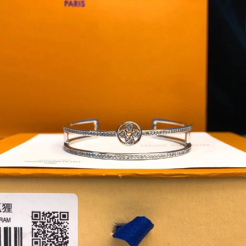 Jewellery — I-1 / L* — #562 6