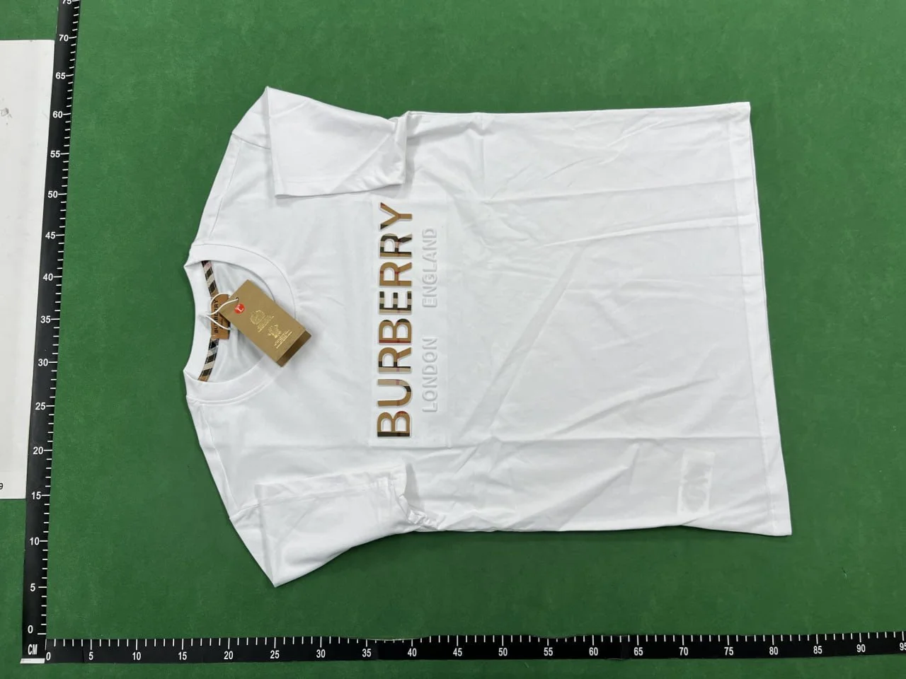 Short-Sleeve Embroidered T-Shirt Selection — HK77 6